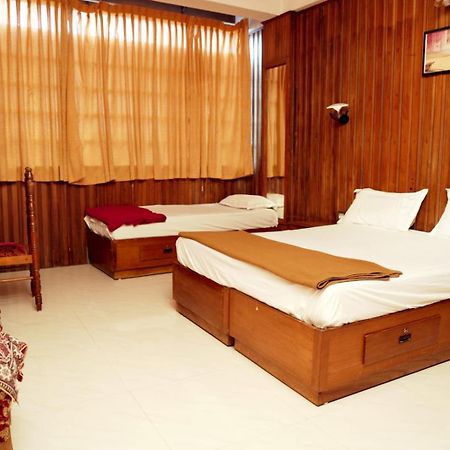 Dolphin Residency Hotel Thekkady Kültér fotó