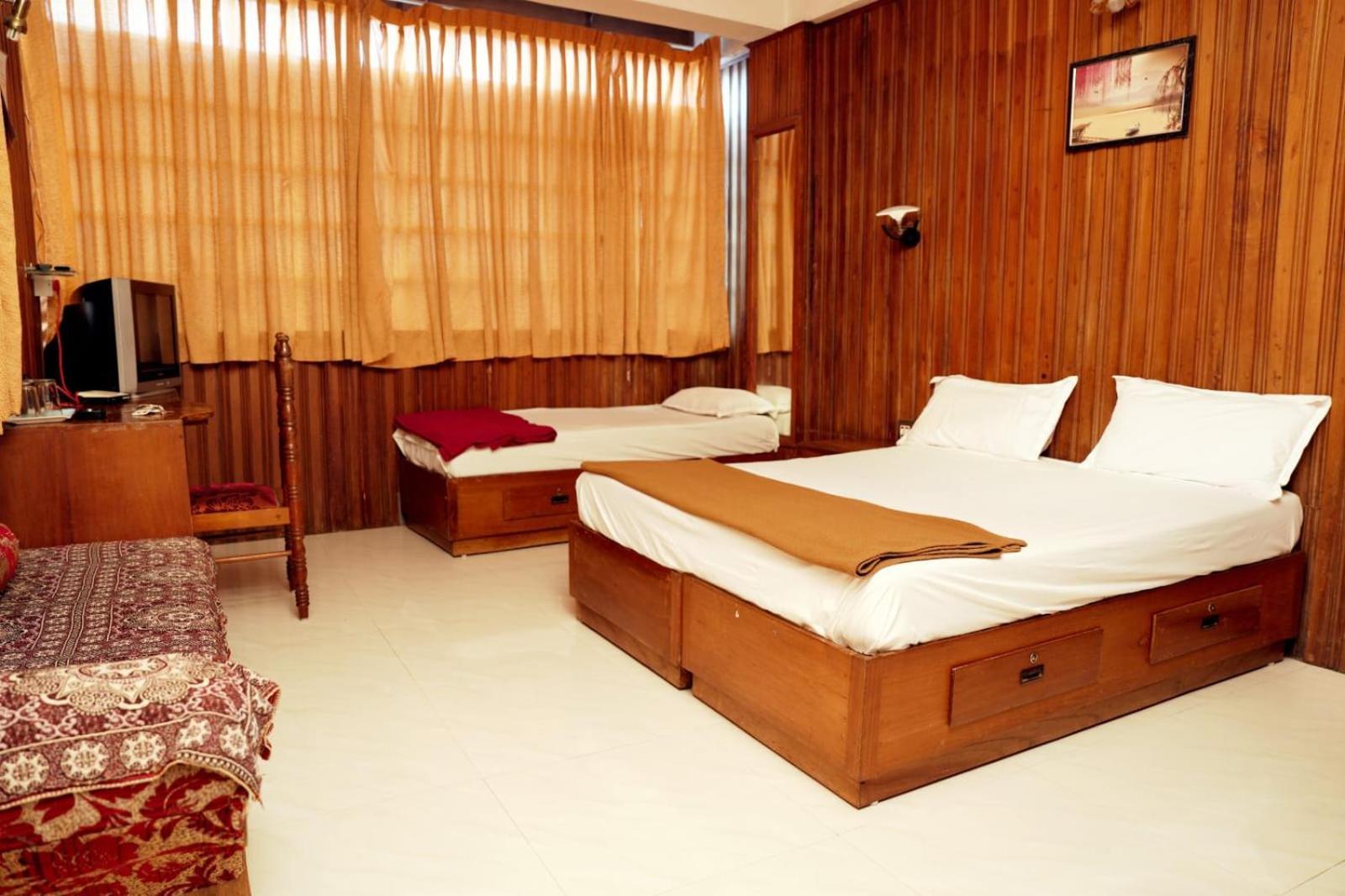 Dolphin Residency Hotel Thekkady Kültér fotó
