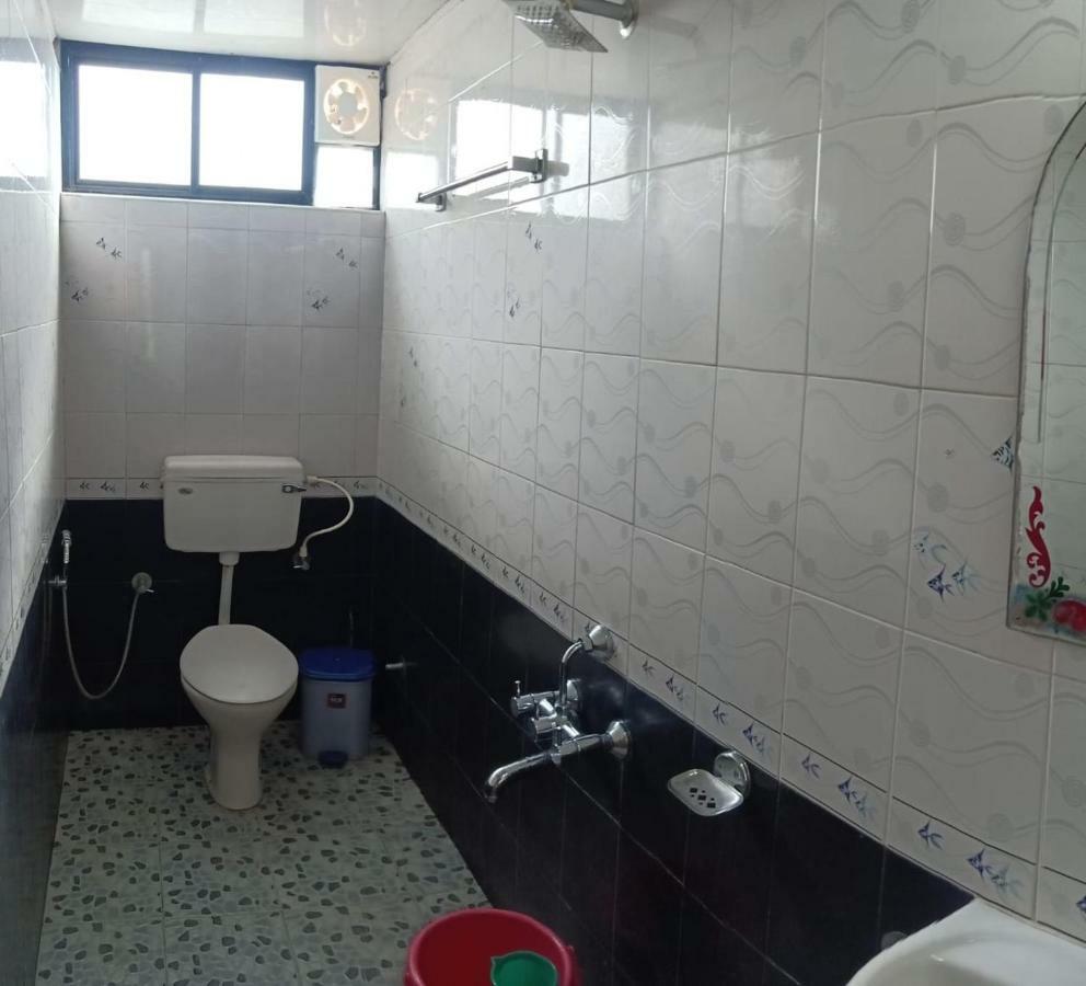 Dolphin Residency Hotel Thekkady Kültér fotó